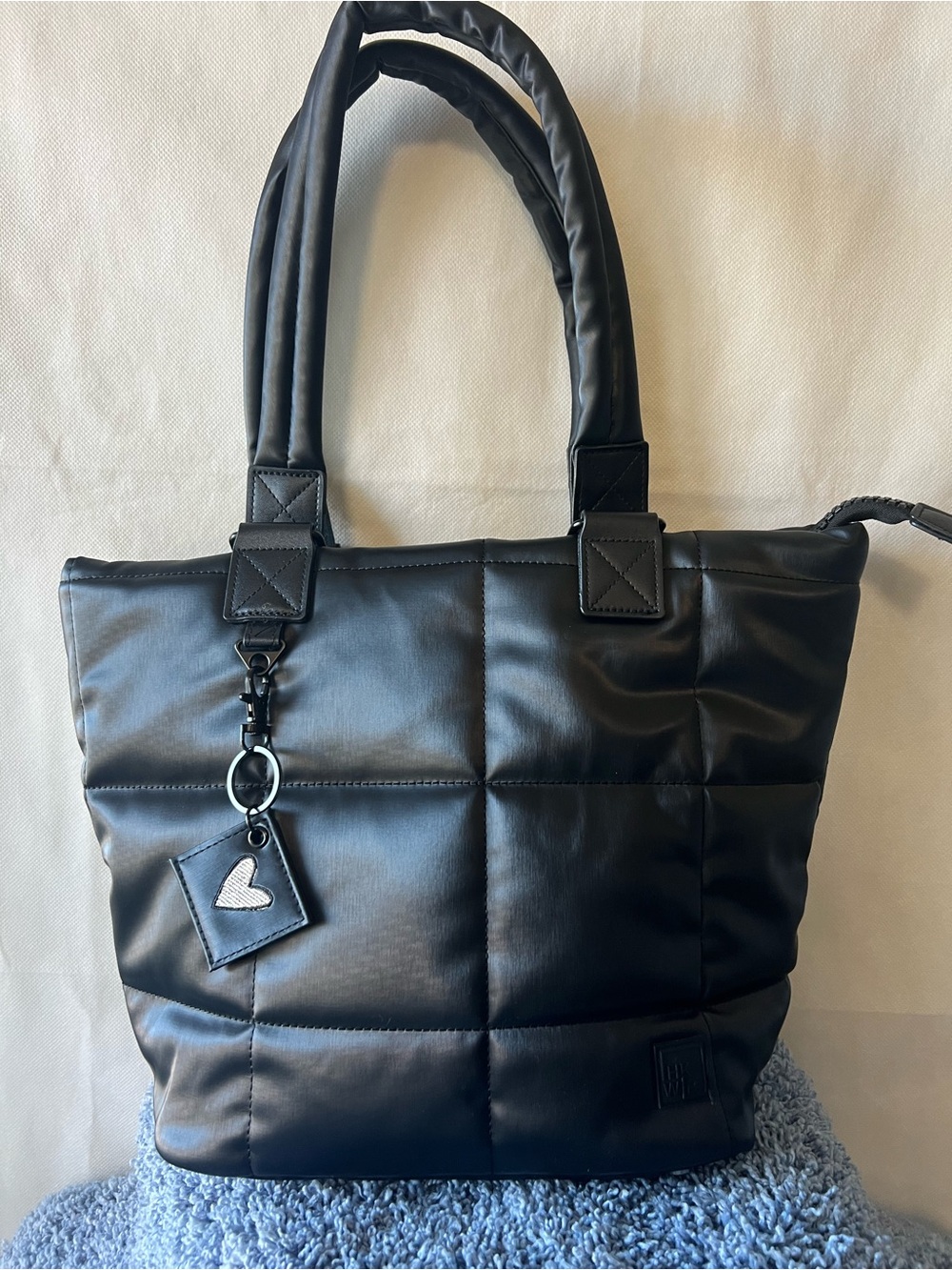 Black Quilted Tote with Heart Charm Accent IHKWIP